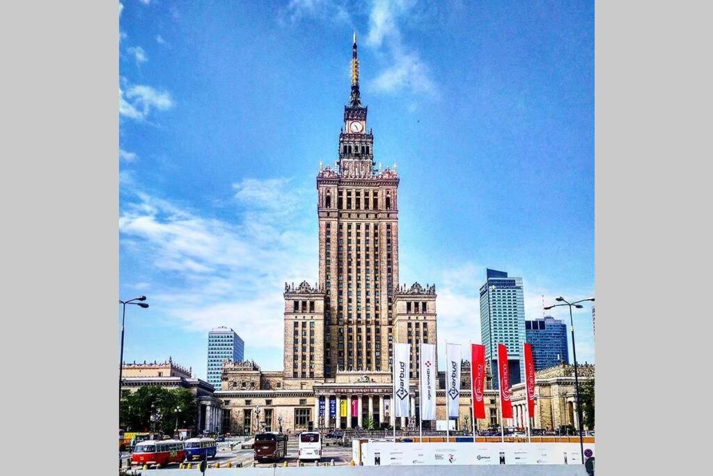 W Samym Centrum Na Grzybowskiej Varsó Kültér fotó